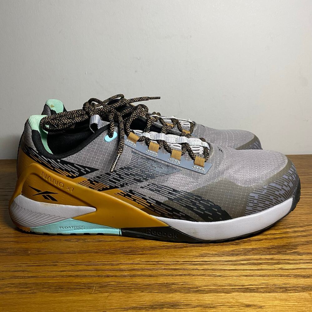 Reebok Men's Gray & Gold Training Shoes